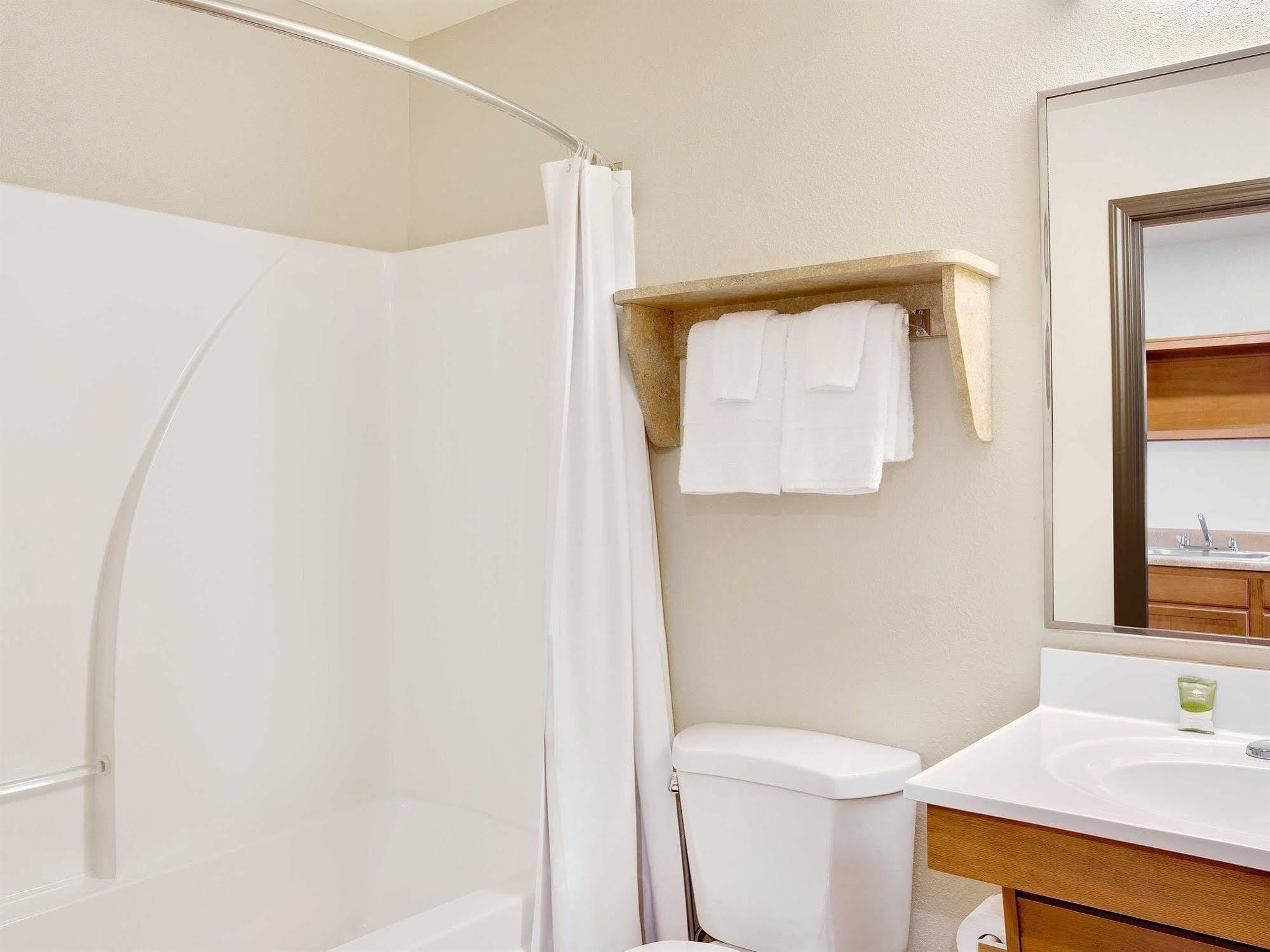 Woodspring Suites Columbus North I-270 Екстериор снимка